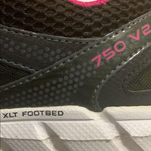 NEWBALANCE 750 V2 WOMEN RUNNING‎ SNEAKERS SZ 9 1/2 - Picture 4 of 7